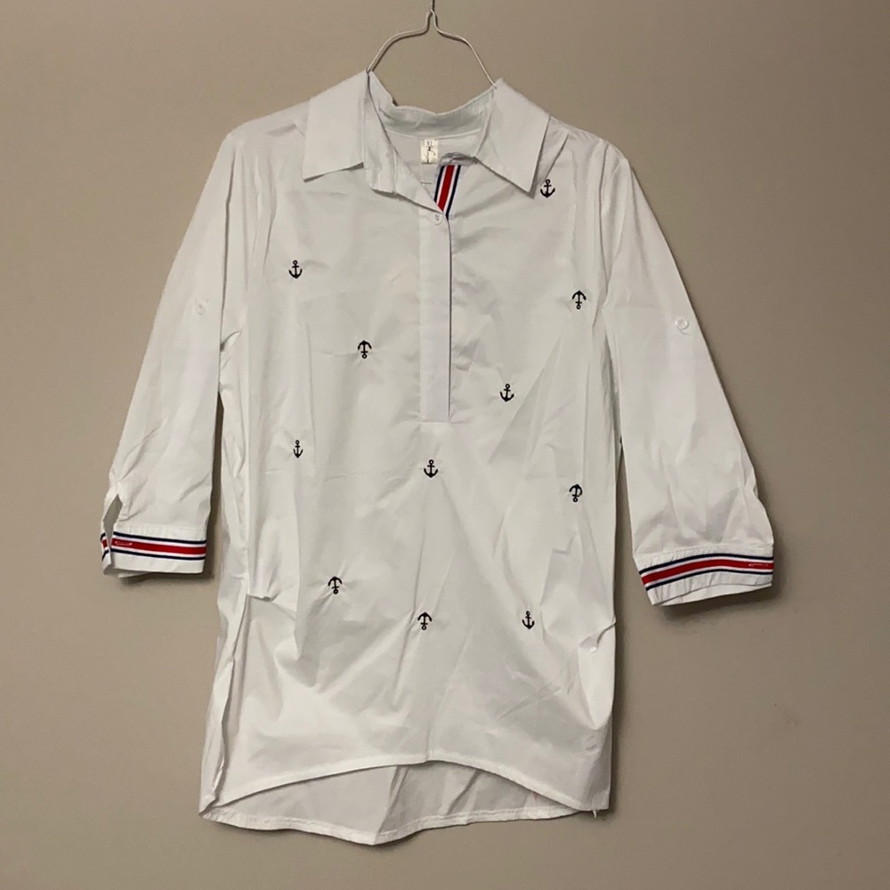 White short sleeve